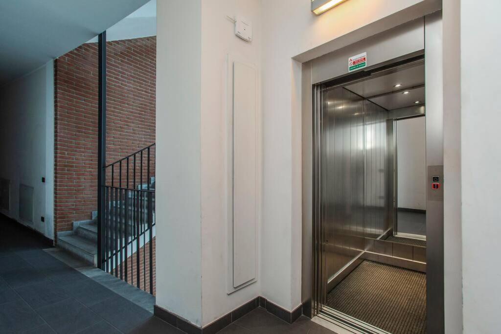 Apartamento Stazione - Nuovo E Moderno Appartamento. Milán